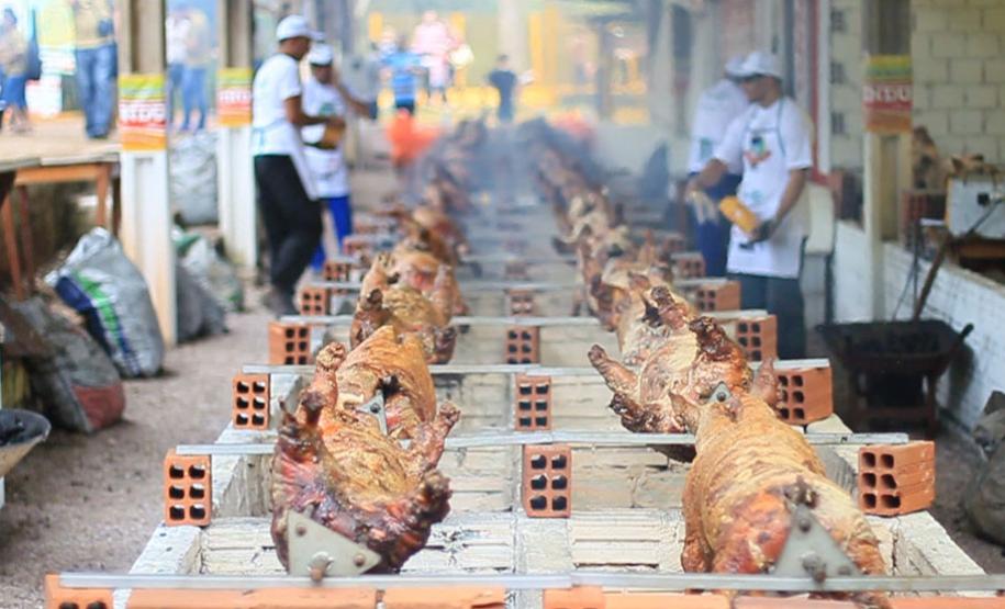 Festa do Porco no Rolete