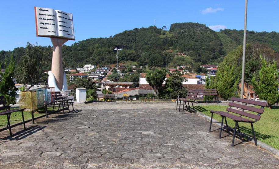 Monumento da Bíblia