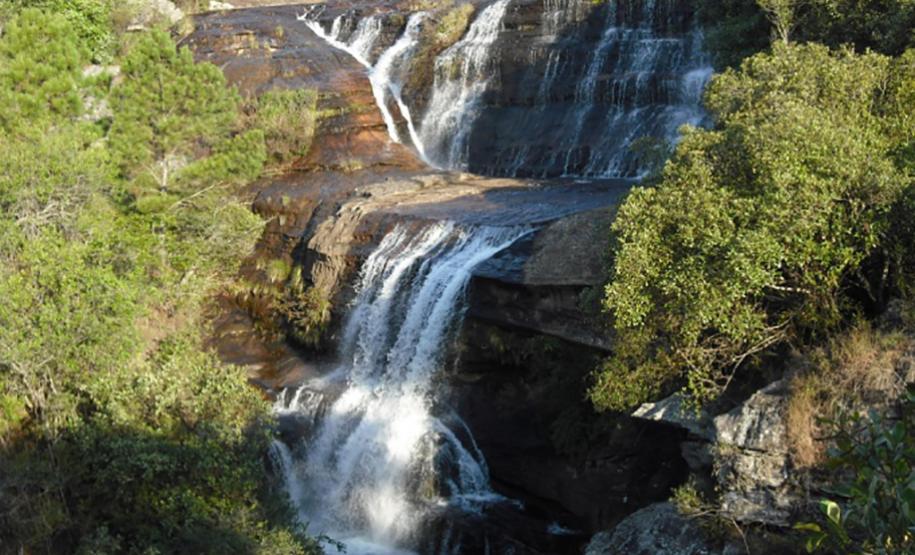 Parque Municipal Lago Azul - Cachoeira das Andorinhas