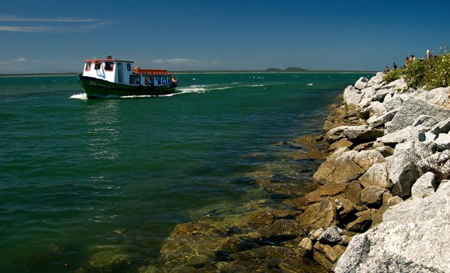 Travessia para a Ilha do Mel - Pontal do Sul