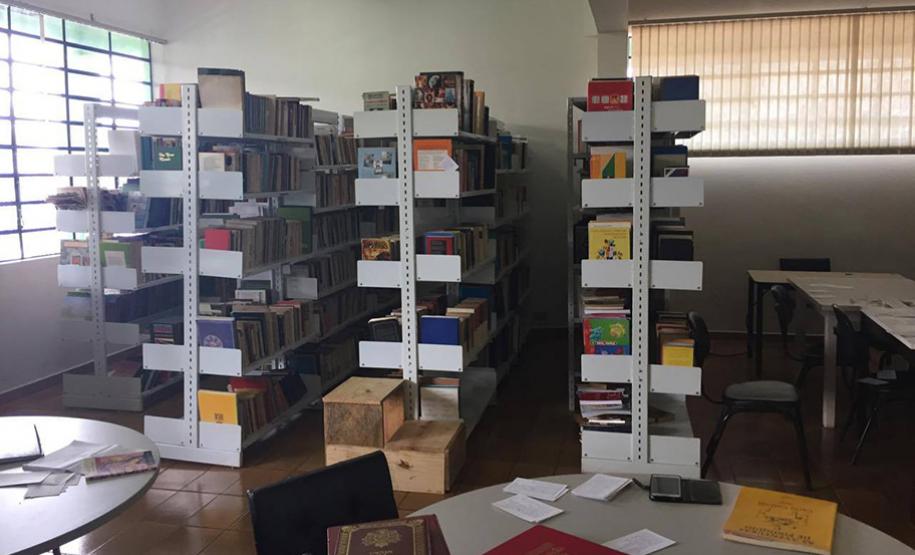 Biblioteca Pública Municipal Eliseu Anacleto Babinski