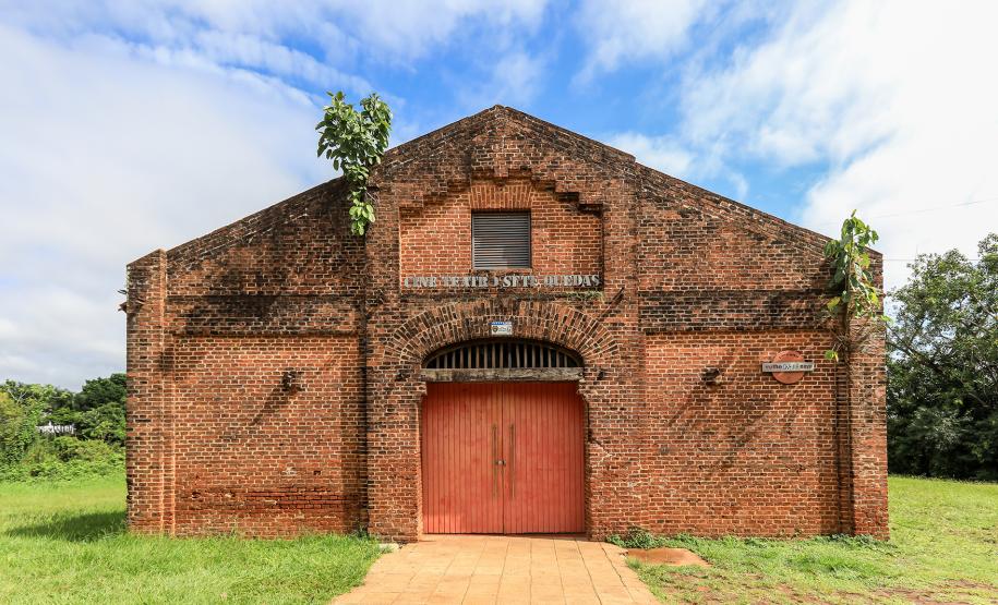 Cine Teatro Sete Quedas