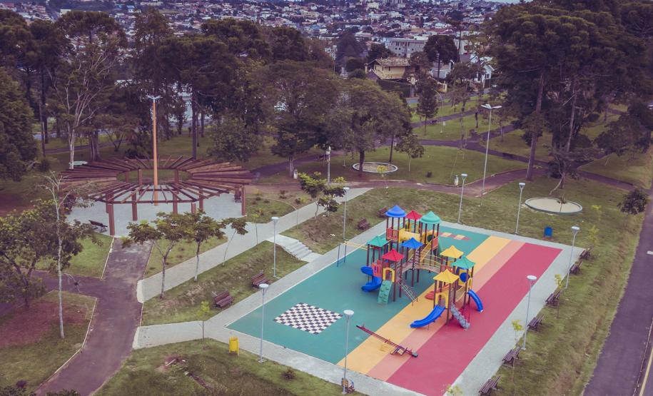 Praça Luba Klabin - Praça dos Pinheiros