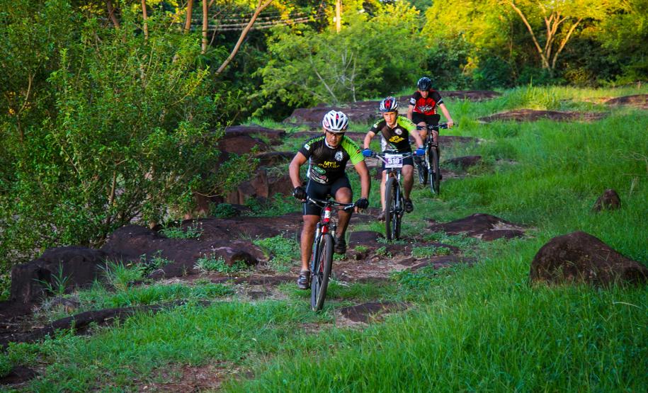 Trilha de Bike no Centro Náutico Recreativo