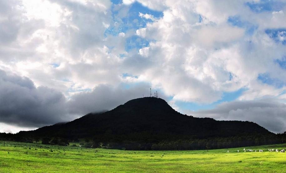 Morro dos Três Irmãos