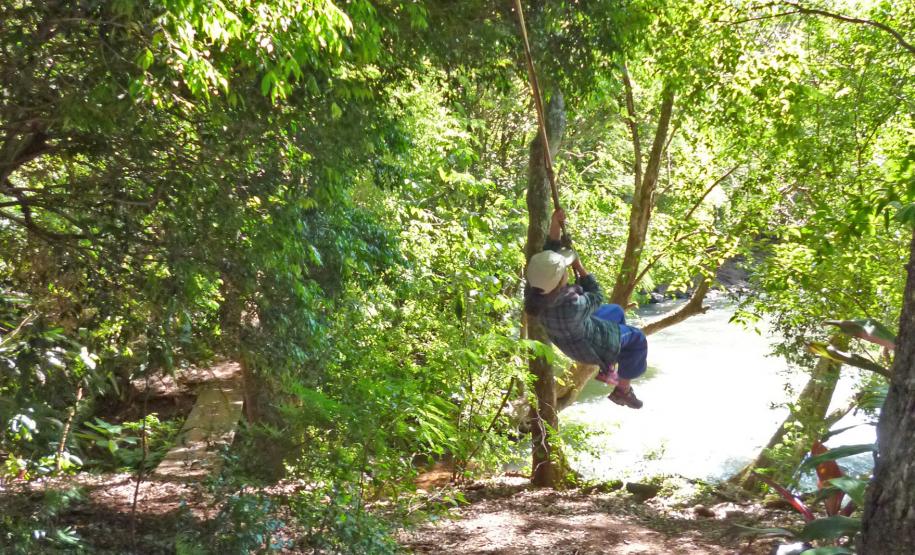 Recanto Ilha do Sol - Balanço de Corda