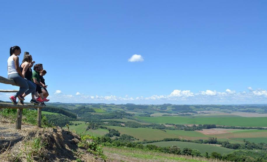 Mirante da Cratera de Impacto de Vista Alegre