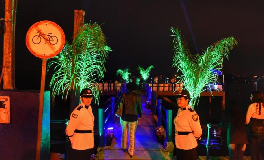 Espetáculo na baía de Paranaguá comemora 371 anos do município