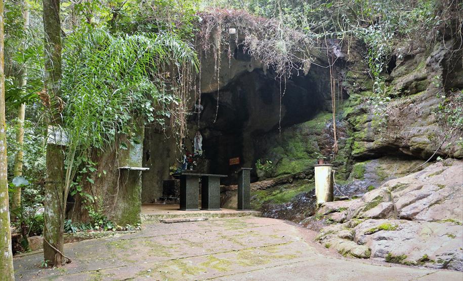 Gruta Nossa Senhora de Lourdes