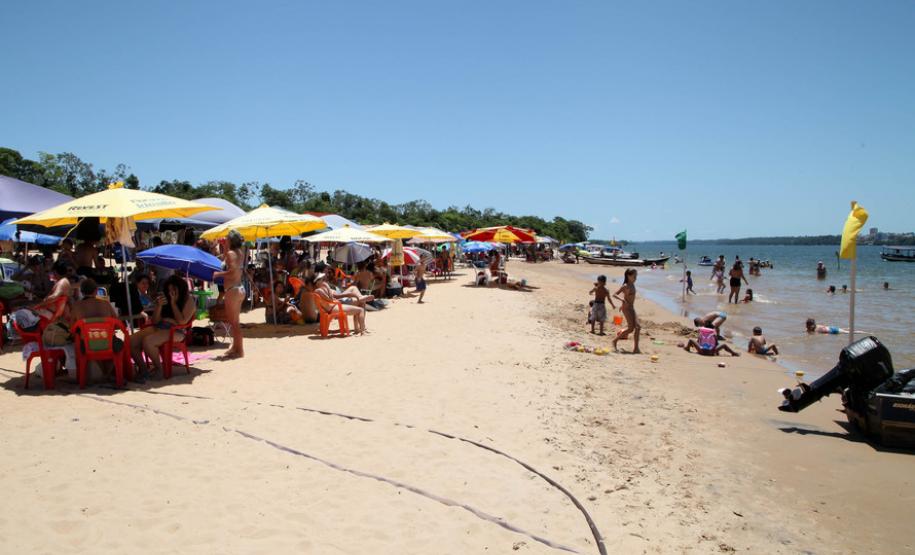 Ilhas, trilhas e praias cristalinas formam as belezas do Rio Paraná