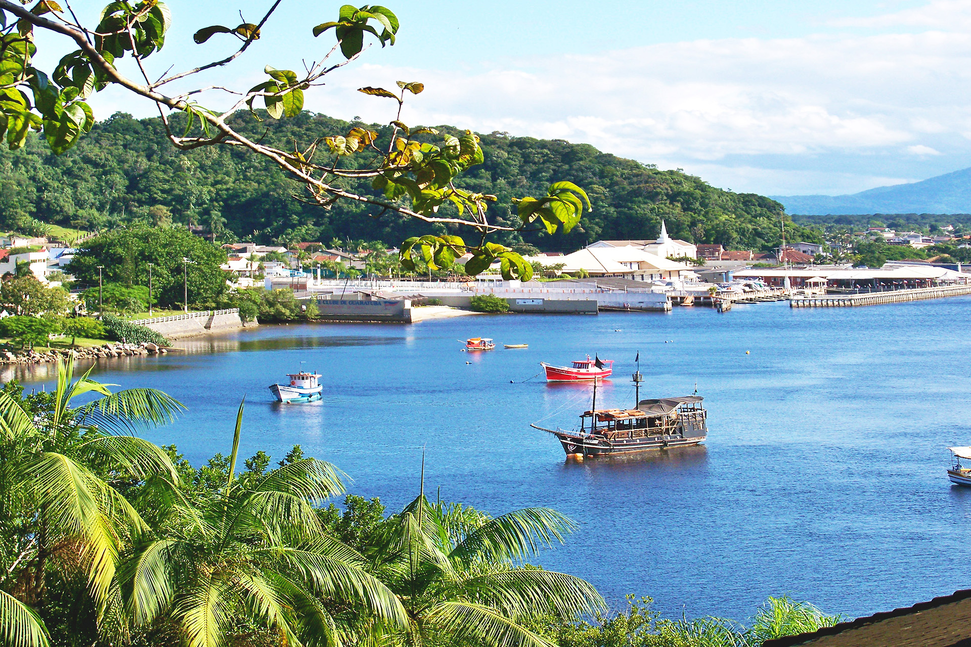 Caiobá, PR.  Melhores praias do brasil, Cidades do brasil, Praia