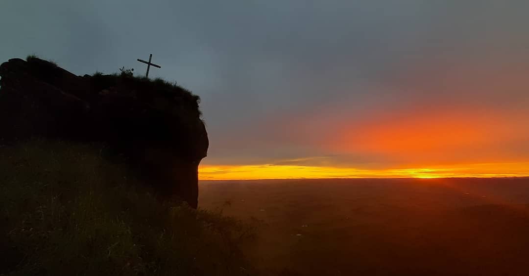 grandes_rios_por_do_sol_na_pedra_do_cavalinho_jose_m_s_junior.jpg