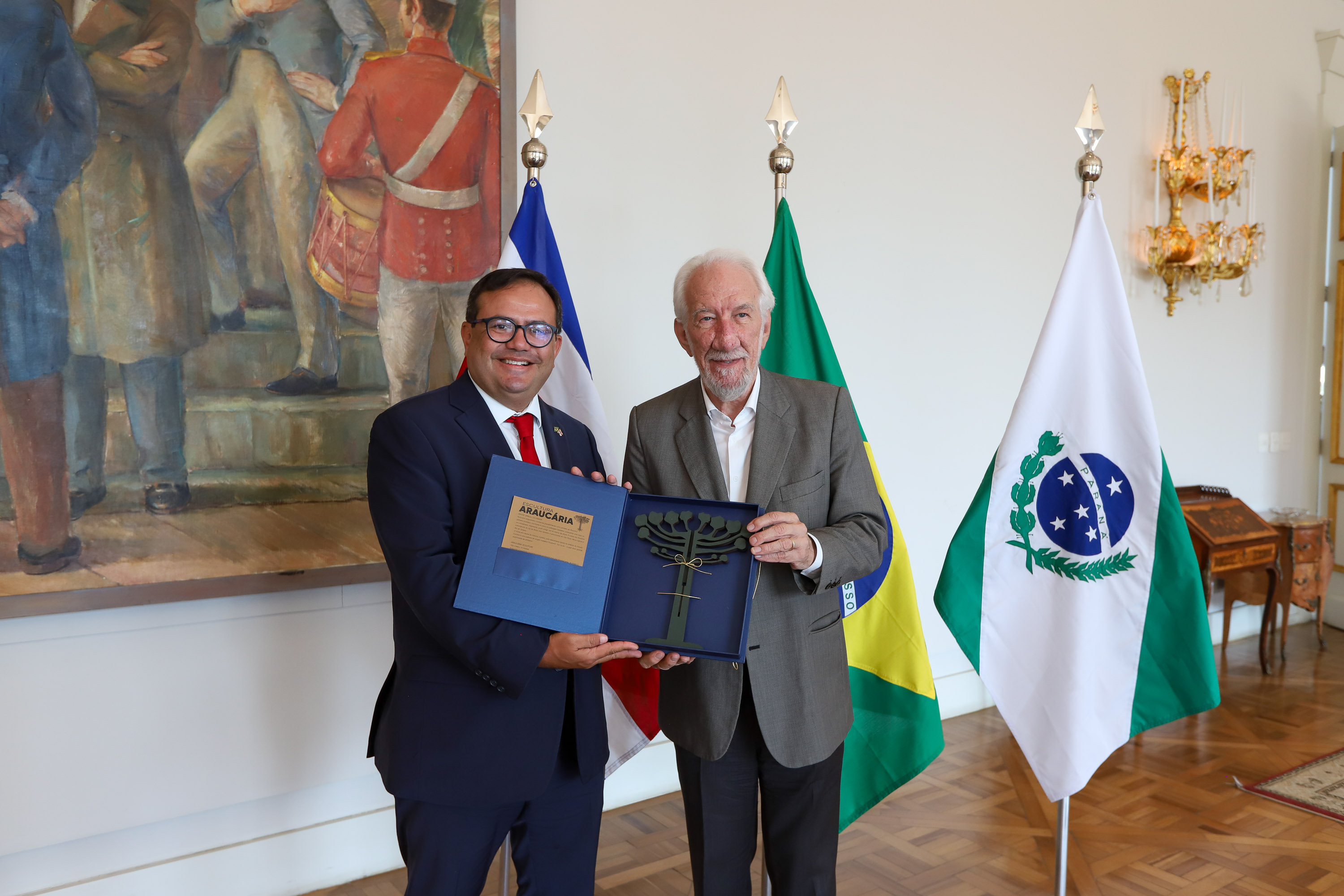 Notícia - Piana apresenta a embaixador da Costa Rica bons resultados na educação e no turismo