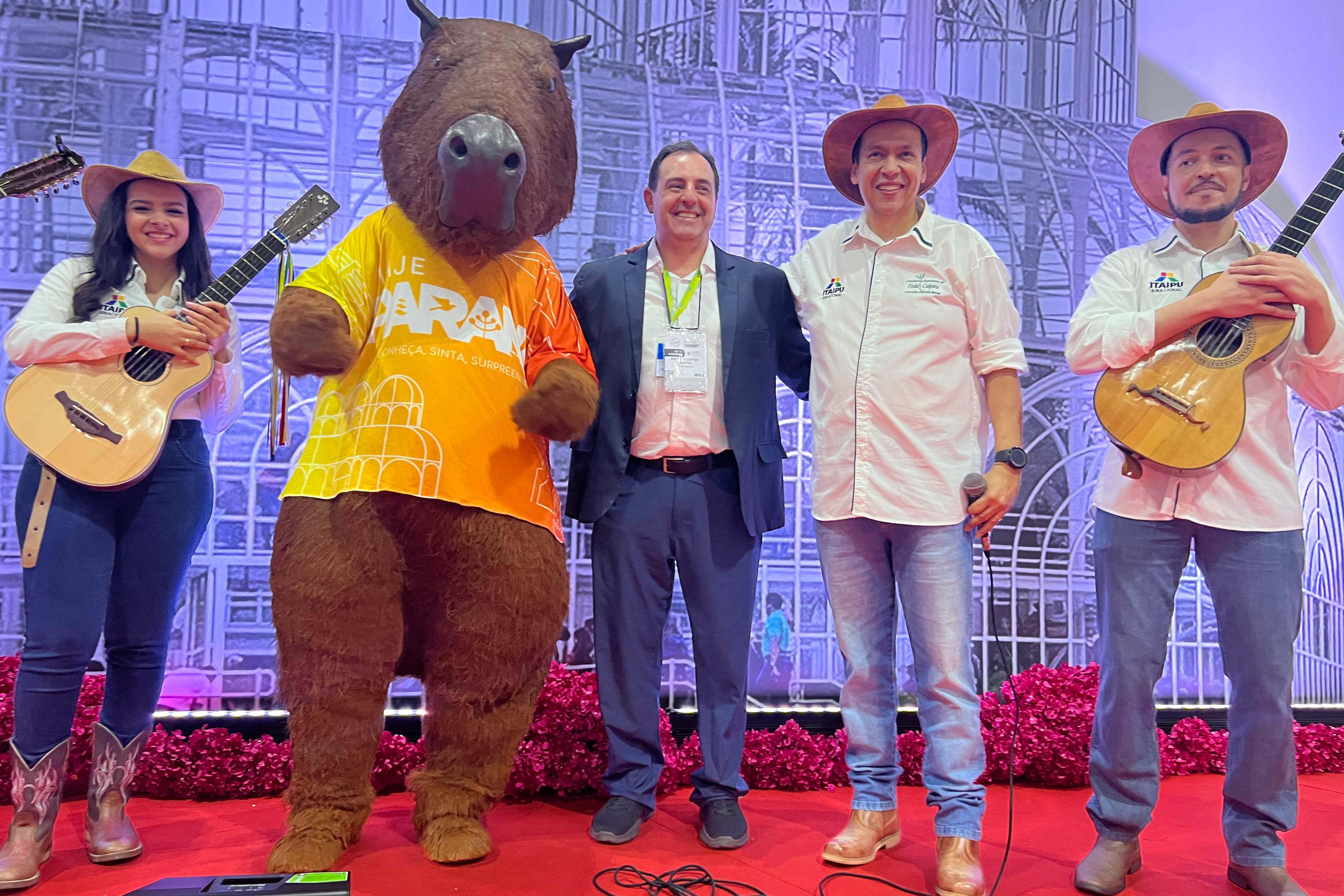 Paraná levou ao Salão Nacional do Turismo experiências com lavanda e mergulho virtual
