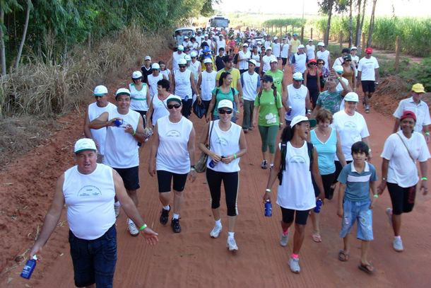 Notícia - Festas religiosas, ecoturismo e feira de inovação: veja o calendário turístico de outubro