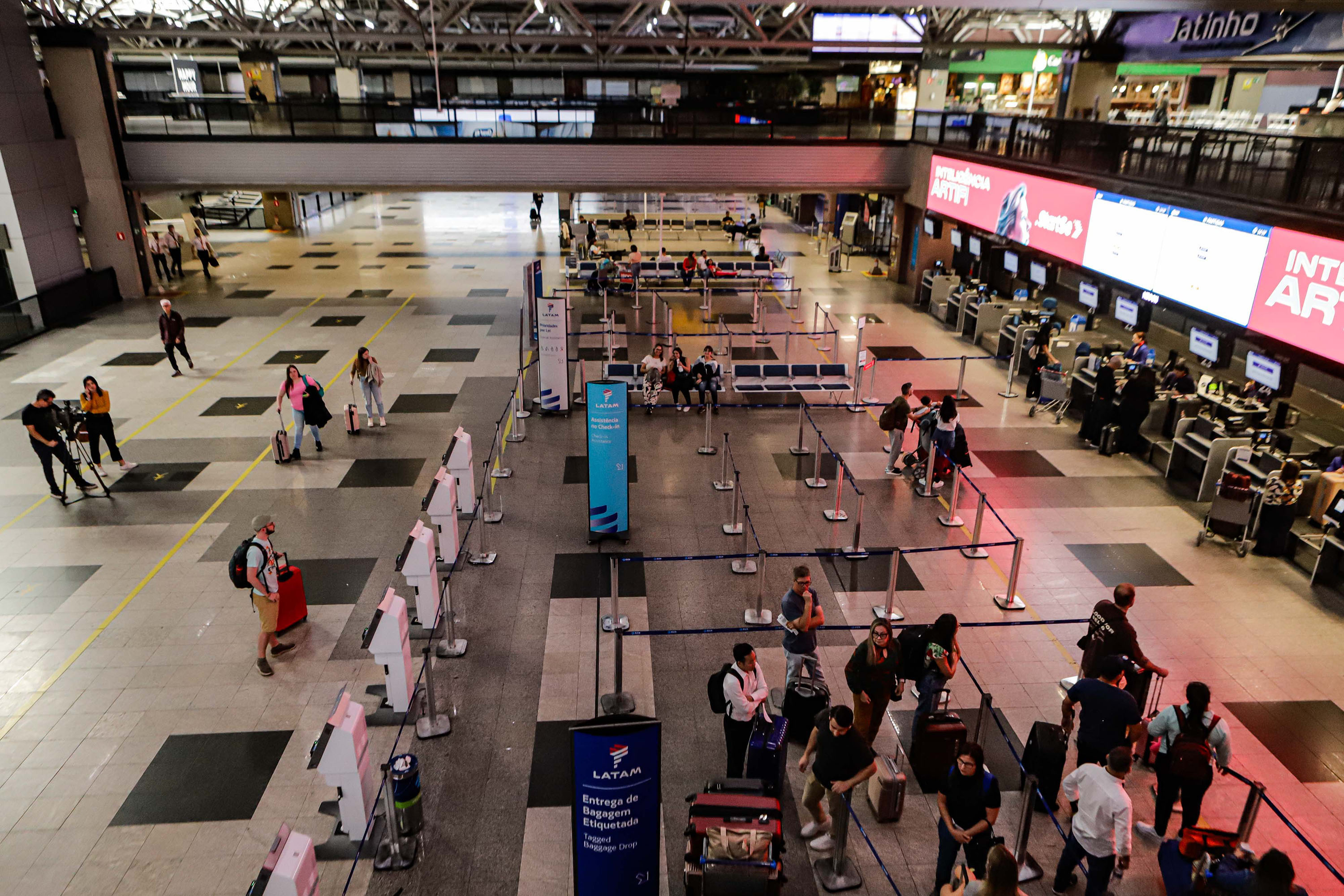 Notícia - Número de turistas estrangeiros no Paraná aumenta 24% e chega a mais de 675 mil visitantes