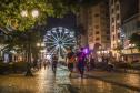 Maior Natal gratuito do Brasil estreia nesta sexta-feira e aquece turismo em Curitiba