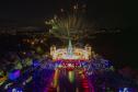 Maior Natal gratuito do Brasil estreia nesta sexta-feira e aquece turismo em Curitiba