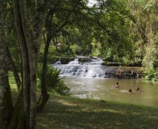 Recanto e Cachoeira Perehouski