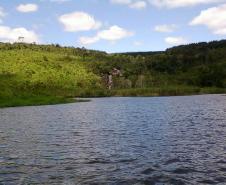 Lago e Paredão