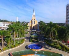Praça Bom Jesus e Igreja Matriz