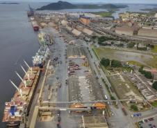 Navios de cruzeiros poderão voltar a atracar no Litoral