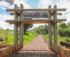 Portal e Trilha Histórica do Morro da Salete