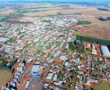 Foto aérea do perímetro urbano de São João do Ivaí