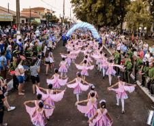 Desfile de aniversário da cidade