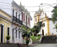 Litoral abriga tesouros da história, cultura e natureza