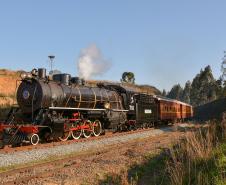 Trem dos Tropeiros: locomotiva a vapor percorre trajeto repleto de história a partir da Lapa