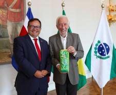 Notícia - Piana apresenta a embaixador da Costa Rica bons resultados na educação e no turismo