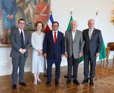 Notícia - Piana apresenta a embaixador da Costa Rica bons resultados na educação e no turismo