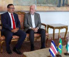 Notícia - Piana apresenta a embaixador da Costa Rica bons resultados na educação e no turismo