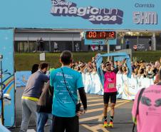 Disney Magic Run reuniu cerca de seis mil pessoas para corrida e caminhada em Curitiba