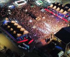 Notícia - Feira do melado, porco no rolete e balonismo: veja o calendário turístico do Paraná em setembro