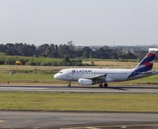 Notícia - Aeroporto Afonso Pena recebe na segunda-feira o primeiro voo direto de Lima, no Peru