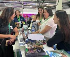 Notícia - Com recorde de participantes em estande, Paraná atrai turistas e negócios em feira no Paraguai
