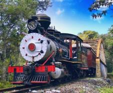 Notícia - Gastronomia típica, música e cultura: passeio de trem é opção turística do verão paranaense