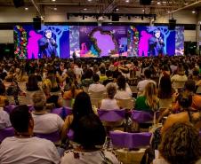Notícia - Calendário de novembro tem shows natalinos, festas religiosas e frango na telha