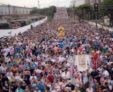 Notícia - Calendário de novembro tem shows natalinos, festas religiosas e frango na telha