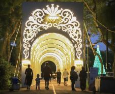 Notícia - Calendário de novembro tem shows natalinos, festas religiosas e frango na telha