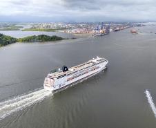 Notícia - Com expectativa de atrair 15 mil turistas, Paranaguá inicia temporada 24/25 de cruzeiros