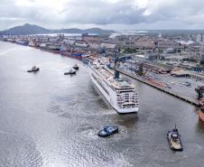 Notícia - Com expectativa de atrair 15 mil turistas, Paranaguá inicia temporada 24/25 de cruzeiros