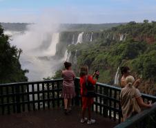 Turismo no Paraná cresce quase o triplo da média nacional entre janeiro e outubro
