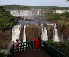 Turismo no Paraná cresce quase o triplo da média nacional entre janeiro e outubro