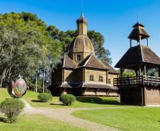 Turismo no Paraná cresce quase o triplo da média nacional entre janeiro e outubro