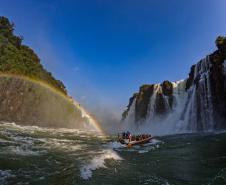 Turismo no Paraná cresce quase o triplo da média nacional entre janeiro e outubro