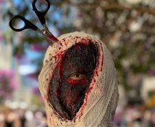 Zombie Walk ganha vida com excursões e pacotes em agências de turismo