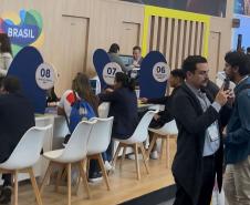 Paraná tenta atrair mais turistas da Colômbia em feira internacional em Bogotá